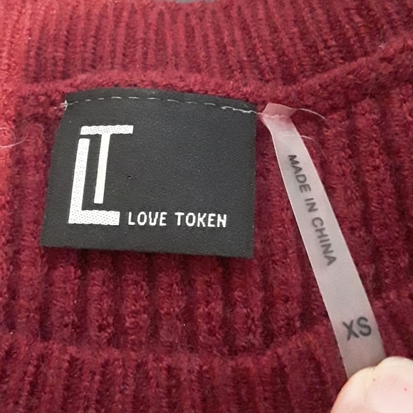 Love Token (Women's XS) Wine colored Pullover Knit Sweater with Faux Fur Cuffs - Picture 3 of 7